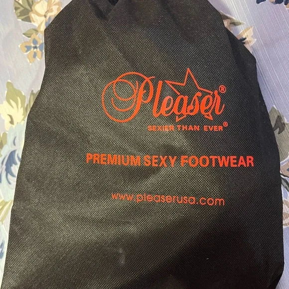 PLEASER
Xtreme-873 - Picture 13 of 13